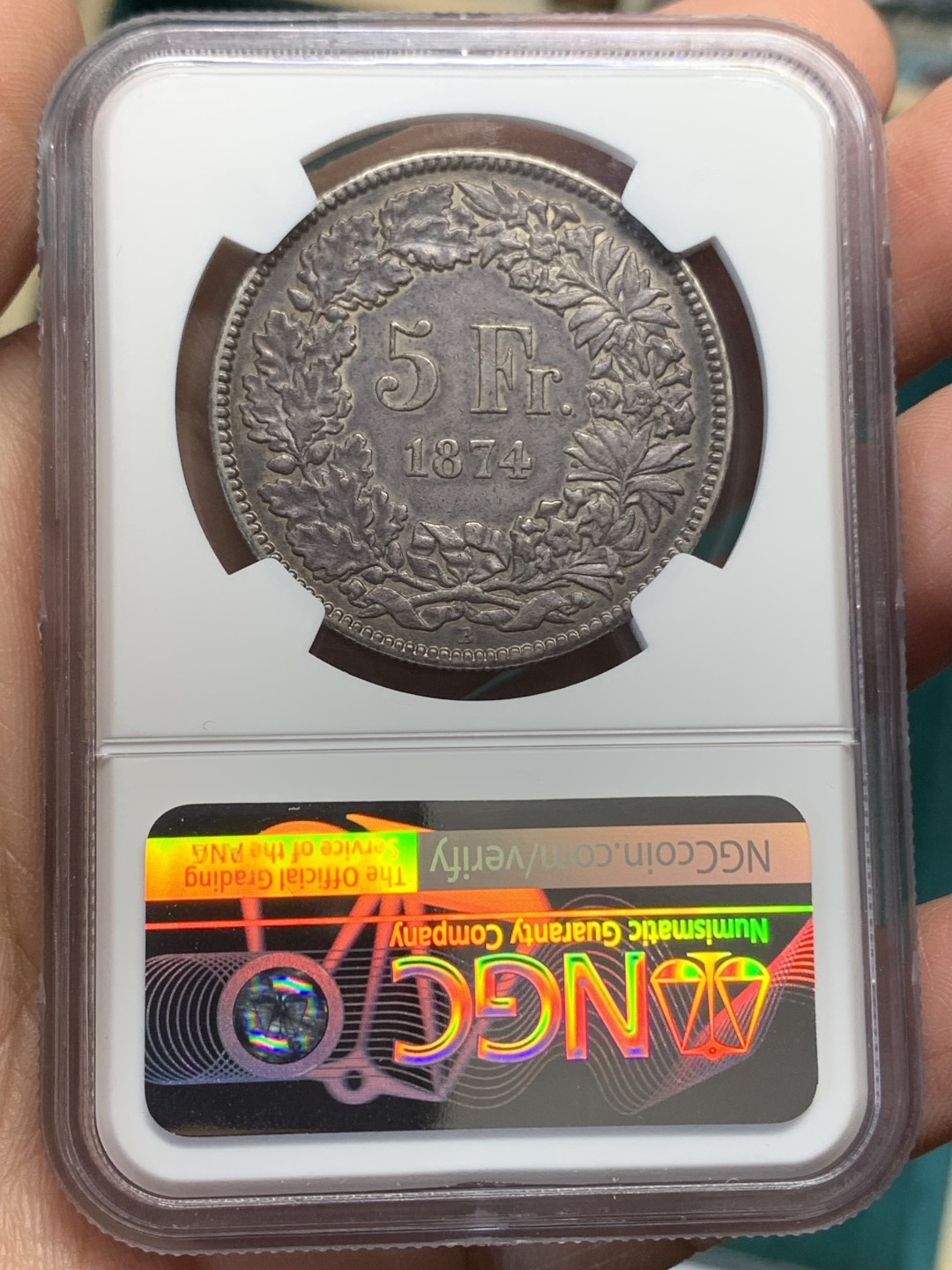 《竞宝斋》第148场-周日，周一 2场 (全场包邮) NGC AU53 瑞士 1874年B版 坐人女神 5法郎 大银币 正反均匀的深黑包浆 细节好 少见品种