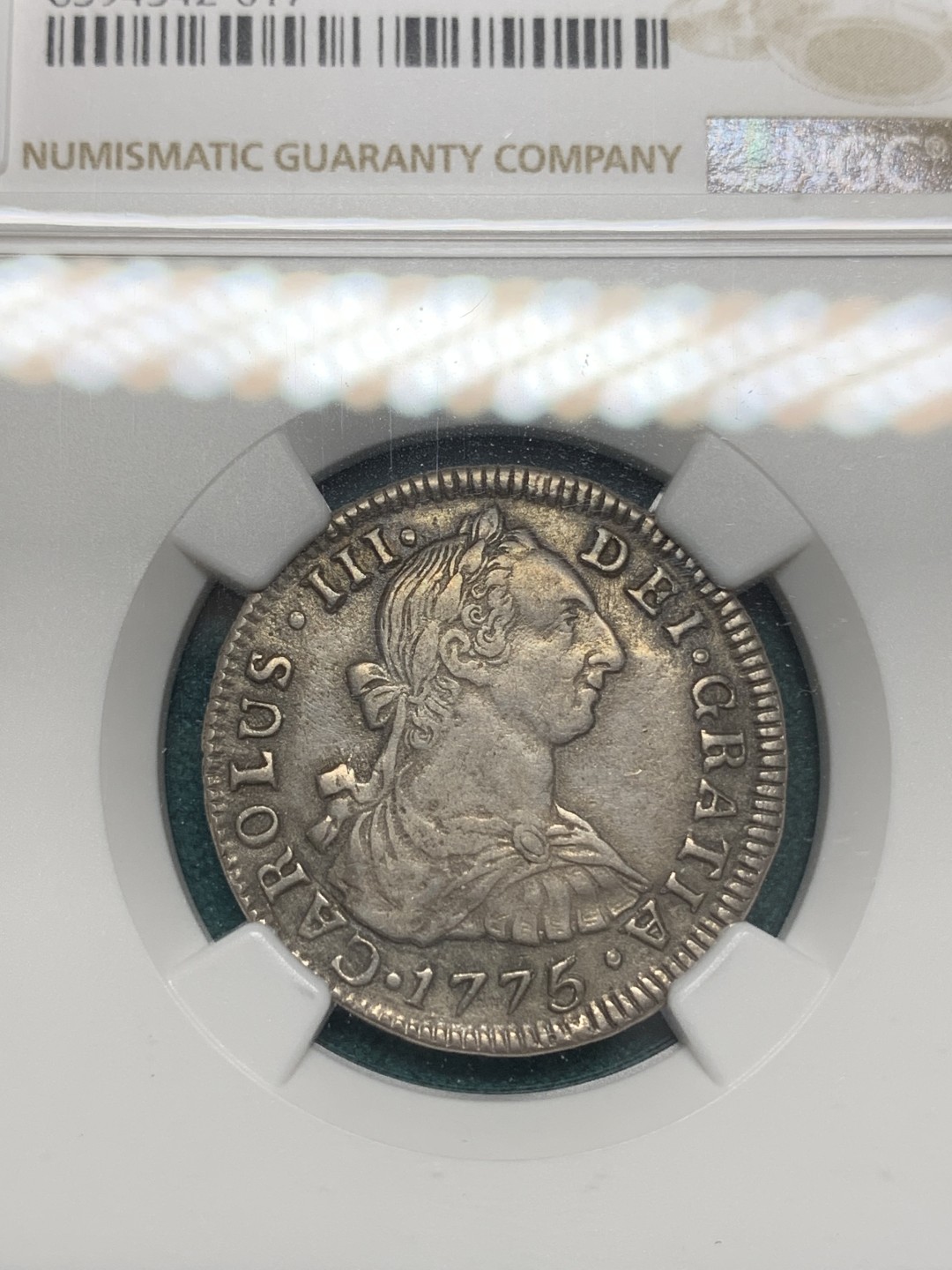 《竞宝斋》第148场-周日，周一 2场 (全场包邮) NGC XFD 1775 玻利维亚 卡三 2里亚尔 双柱银币