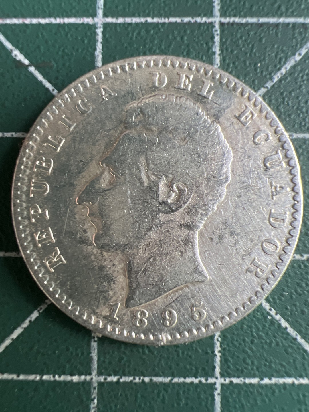 泡泡堂微拍第一 一 一幕硬币捡漏可累计专场👿👿，累计满二十元包邮，接受代拍业务 厄瓜多尔