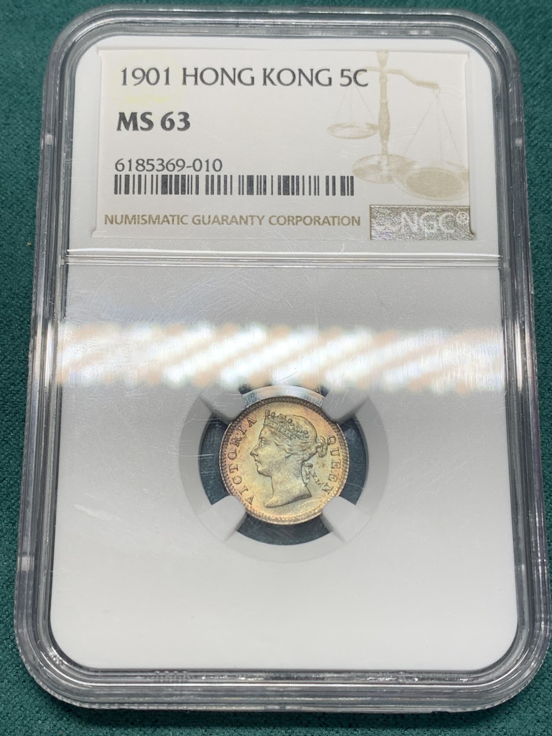 《竞宝斋》第148场-周日，周一 2场 (全场包邮) NGC MS63 香港 1901年 维多利亚 5仙 银币 五彩包浆 美