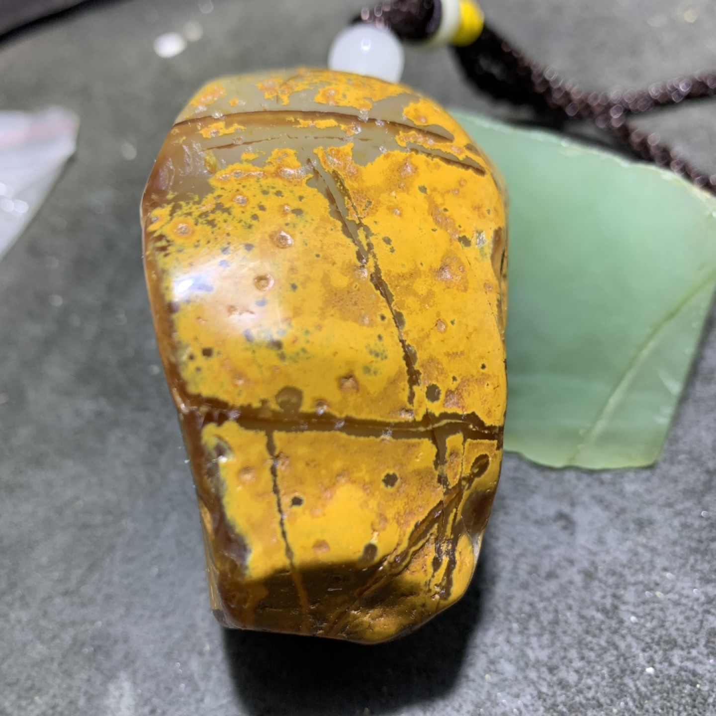 精美天然马达加斯加玛瑙雕刻弥勒佛把件一个
