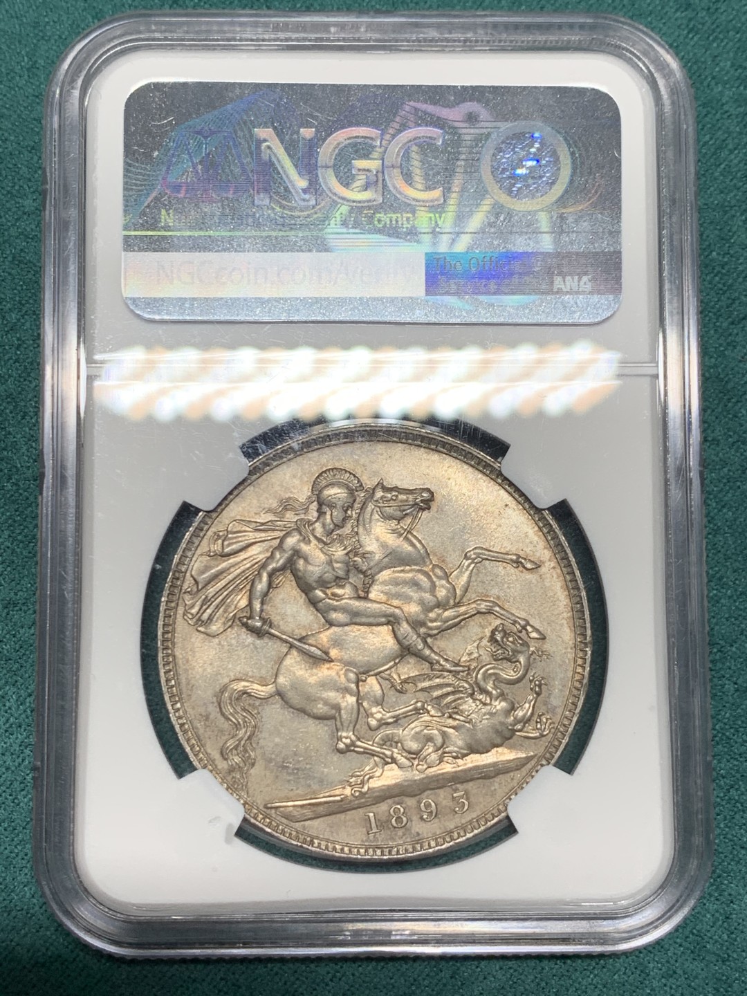 《竞宝斋》第148场-周日，周一 2场 (全场包邮) NGC-MS63 英国 1893年维多利亚 披纱 马剑银币 五彩转光 镜面底板