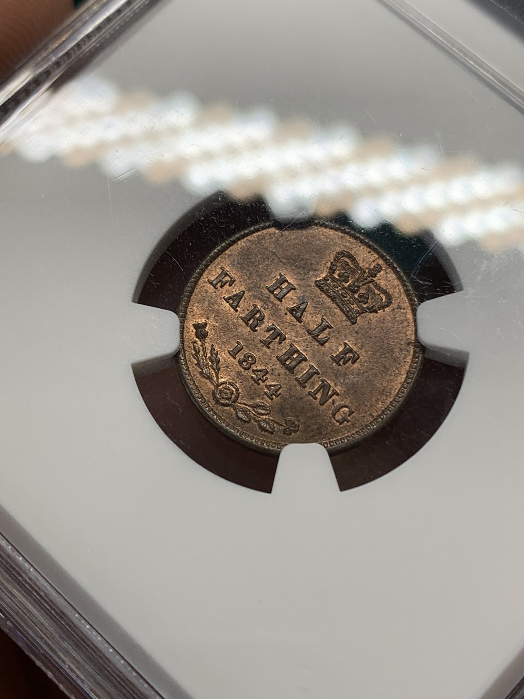 《竞宝斋》第148场-周日，周一 2场 (全场包邮) NGC-MS64RB 英国 1844年 小维1/2法新铜币 铜色完好 底光充沛