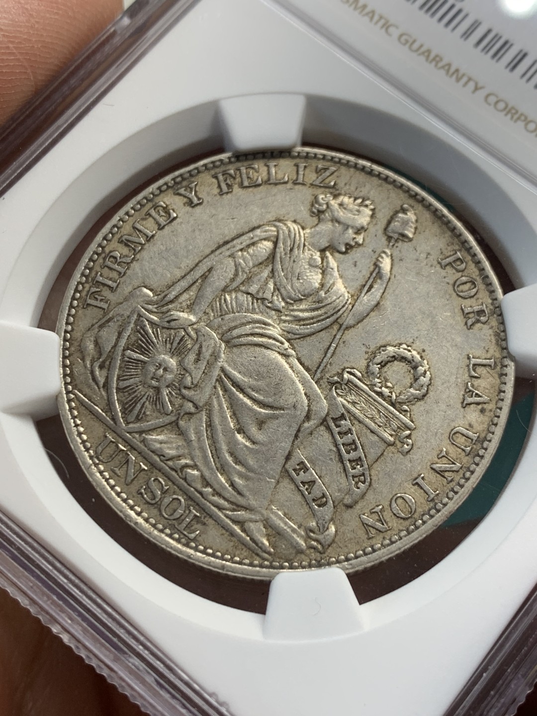 《竞宝斋》第148场-周日，周一 2场 (全场包邮) NGC AU55 秘鲁 1914年 1索尔银币 坐女神前期高银版