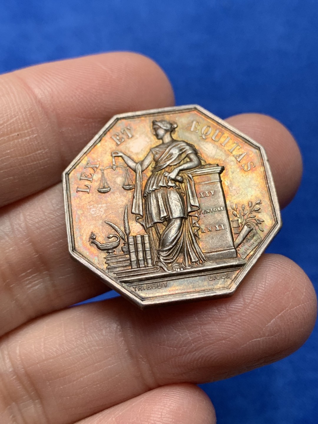 《竞宝斋》第148场-周日，周一 2场 (全场包邮) 法国 1880-1898 杜艾公证处 银质八角代币 丰饶角边铭银标 五彩包浆 29.7mm 13.57克