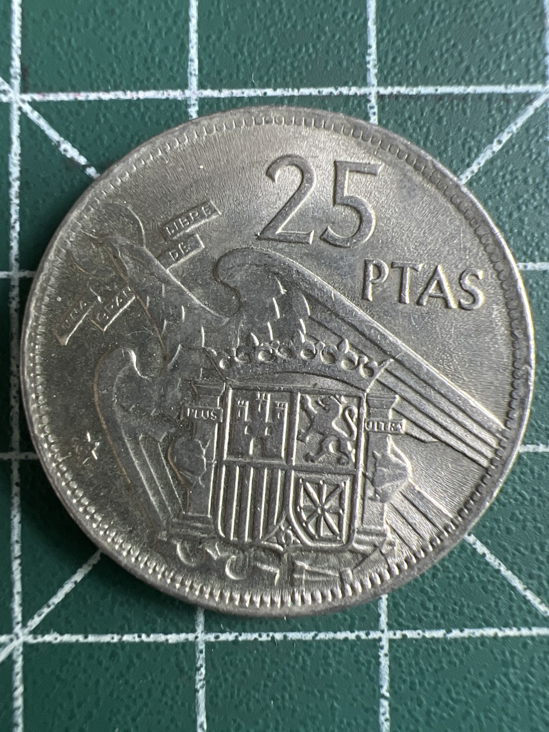 泡泡堂微拍第一 一〇幕硬币捡漏可累计专场👿👿，累计满二十元包邮，接受代拍业务 西班牙25比塞塔