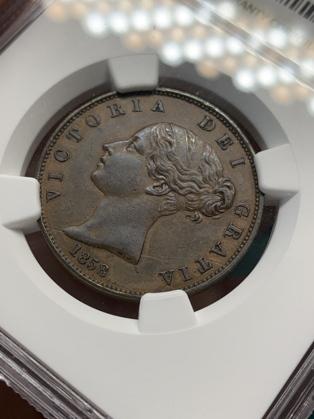 《竞宝斋》第148场-周日，周一 2场 (全场包邮) NGC-AU55BN 英国 1858年 维多利亚女王青年头像1/2便士铜币 年轻靓丽的小维 发丝高点细节清晰 状态出色 ngc严评