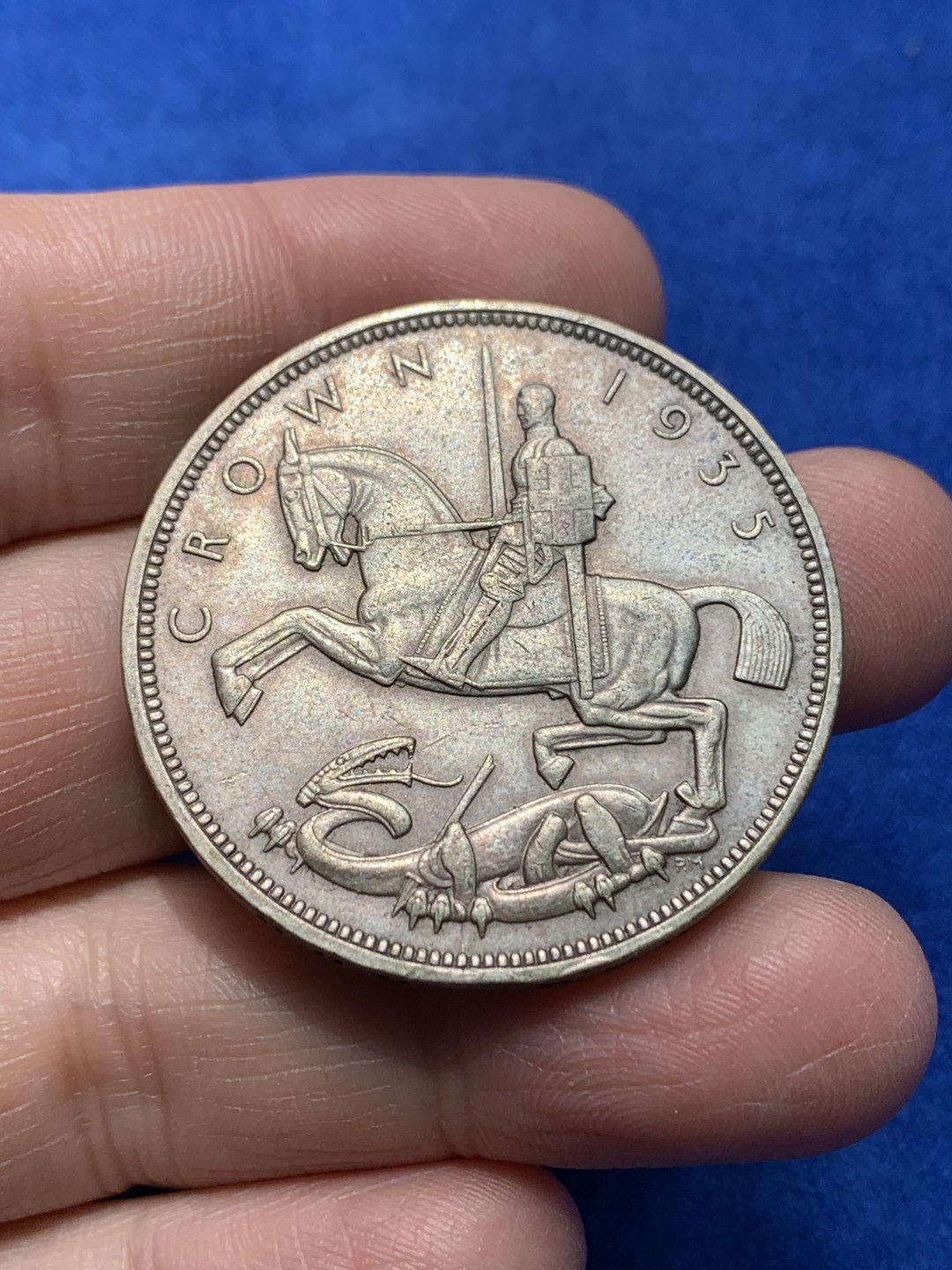 《竞宝斋》第148场-周日，周一 2场 (全场包邮) 英国 1935年 乔治五世 一克朗 木马剑 大银币