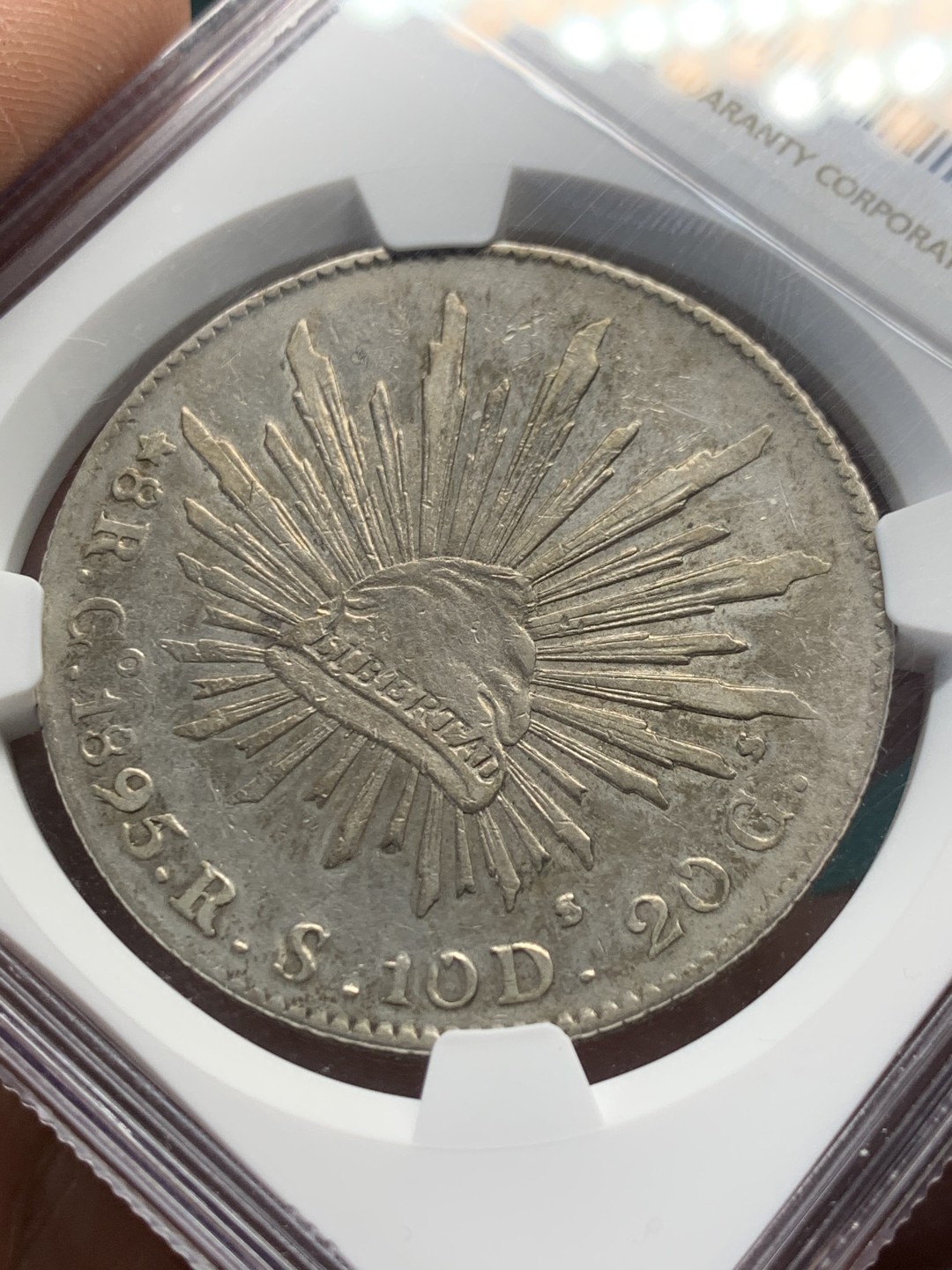 《竞宝斋》第148场-周日，周一 2场 (全场包邮) NGC AU 墨西哥 1895/1 骑字版 Go厂花边鹰洋 8R大银币