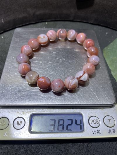 川料南红玛瑙缠丝纹单圈手串一条， 川料南红玛瑙缠丝纹单圈手串一条，