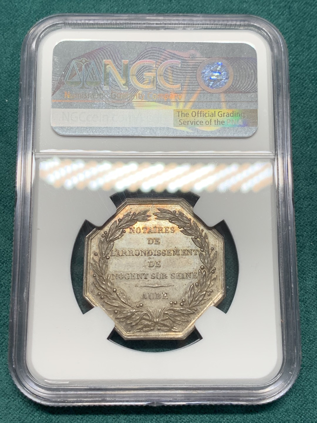 《竞宝斋》第148场-周日，周一 2场 (全场包邮) NGC-MS63 法国十九世纪 天平八角 JETON 银质 五彩包浆