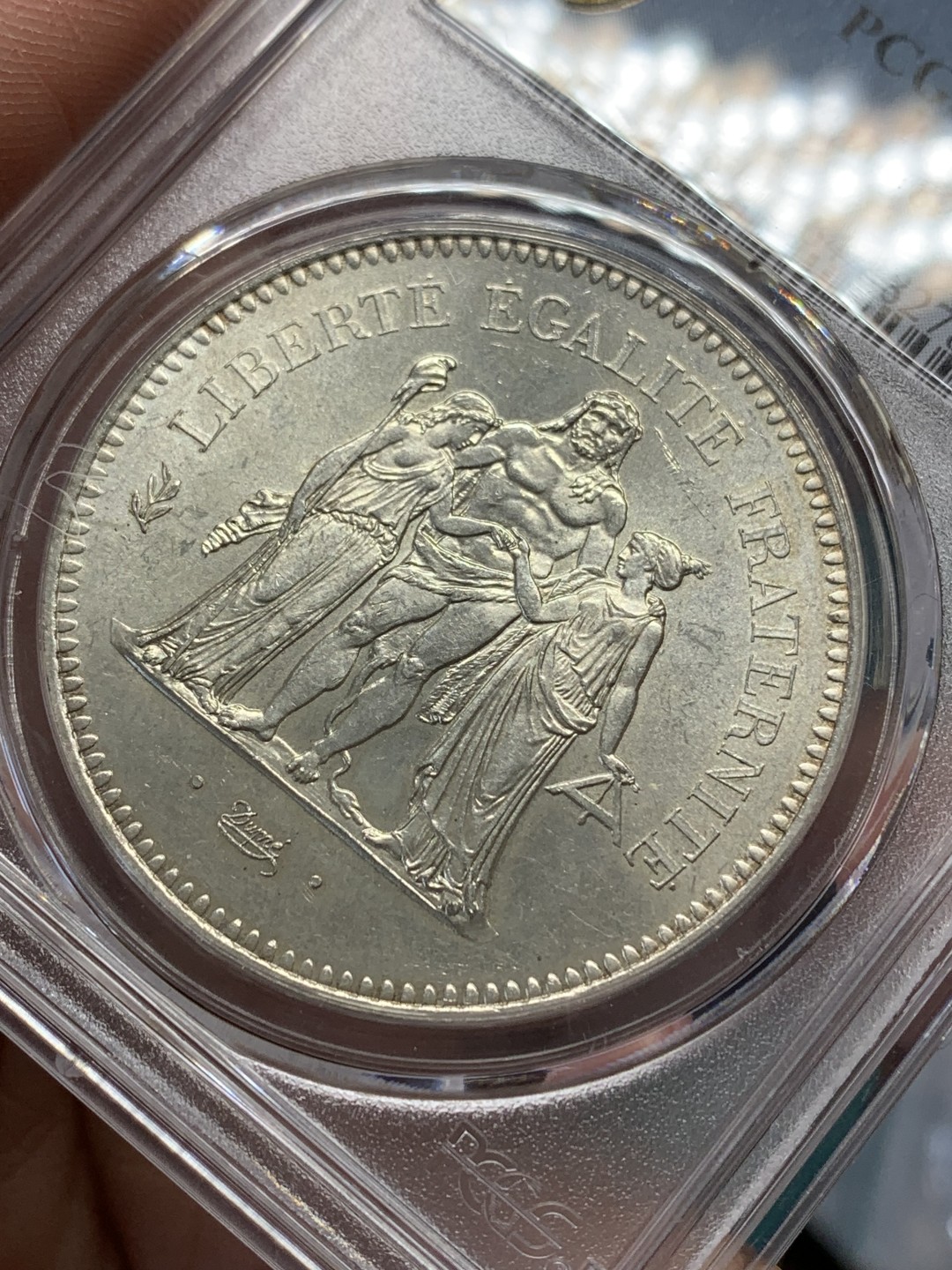 《竞宝斋》第148场-周日，周一 2场 (全场包邮) PCGS-MS64 法国 1975年 大力神 50法郎 大银币