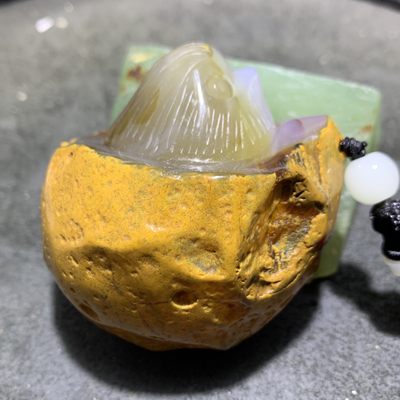 精美天然马达加斯加玛瑙雕刻小鸡出壳把件一个 - 精美天然马达加斯加玛瑙雕刻小鸡出壳把件一个