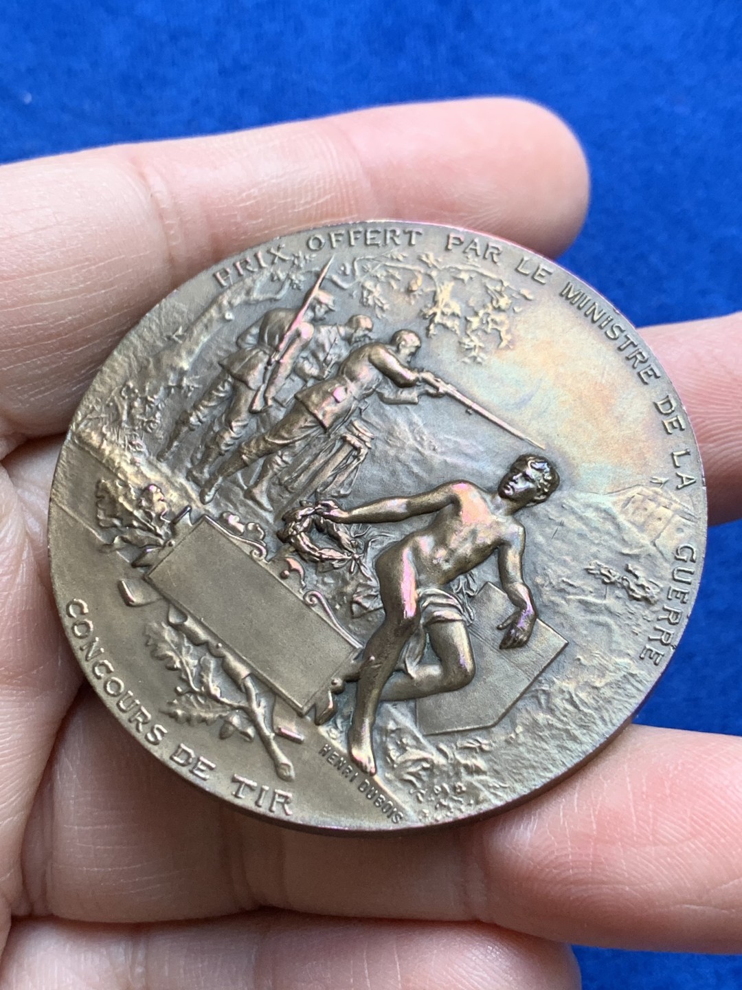 《竞宝斋》第148场-周日，周一 2场 (全场包邮) 法国 玛丽安娜 海马头盔射击铜章（原盒） 直径：50mm  重量：54.4g  边铭：丰饶角+铜标 红方盒