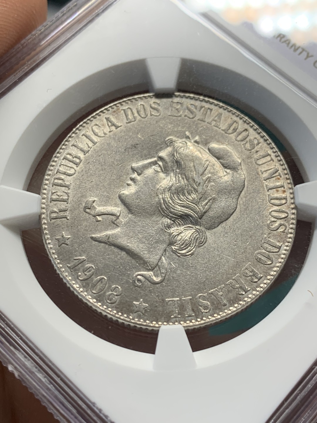 《竞宝斋》第148场-周日，周一 2场 (全场包邮) NGC AU55 巴西1908年女神2000瑞斯银币 不多的品种