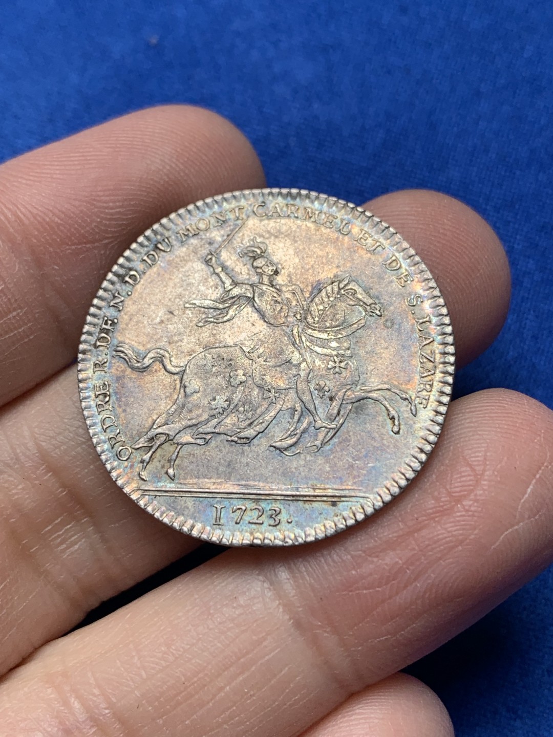 《竞宝斋》第148场-周日，周一 2场 (全场包邮) 法国 1723 路易十五早期 骑士圆形银质代币 JETON  非常少见的品种 30.8mm 10克