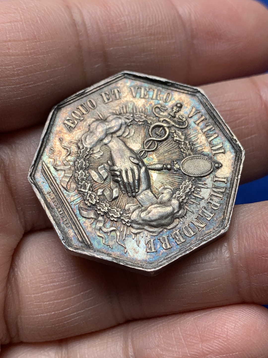 《竞宝斋》第148场-周日，周一 2场 (全场包邮) 法国 博韦市公证人 八角银质代币 jeton 15g 蜜蜂边铭（1860-1879年）