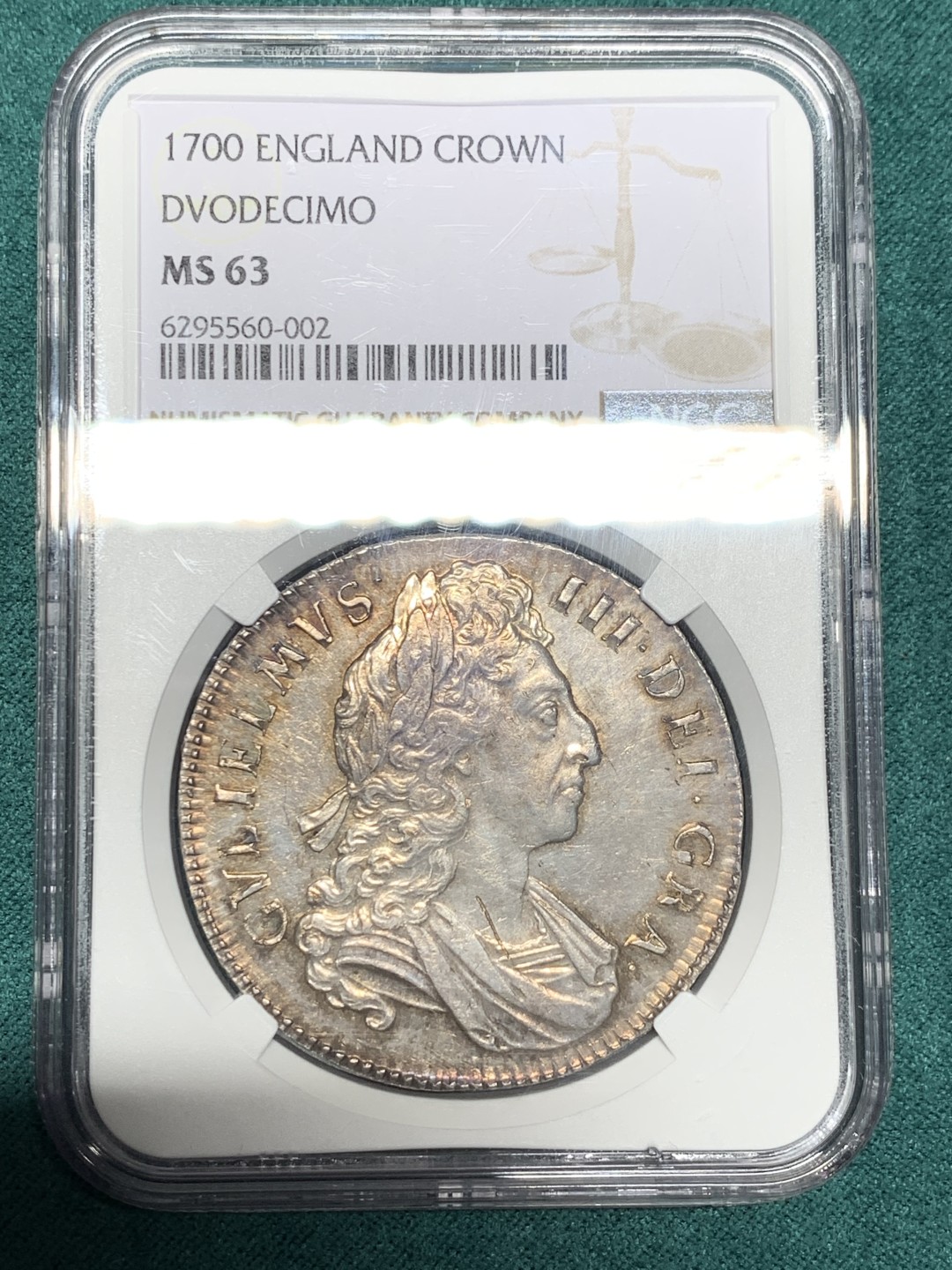 《竞宝斋》第148场-周日，周一 2场 (全场包邮) NGC-MS63 英国 1700年威廉三世一克朗银币 双面转光 英系毕业级收藏 细节见图