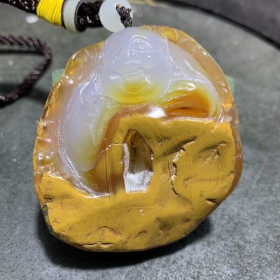 精美天然马达加斯加玛瑙雕刻弥勒佛把件一个 - 精美天然马达加斯加玛瑙雕刻弥勒佛把件一个