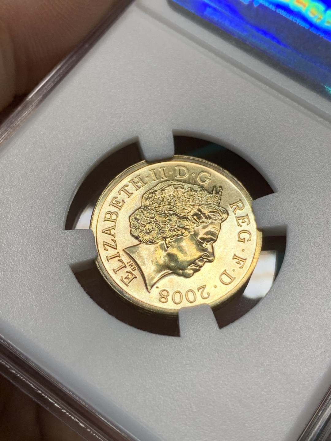 《竞宝斋》第148场-周日，周一 2场 (全场包邮) 英国伊丽莎白硬币，1镑和2镑，BU品质。