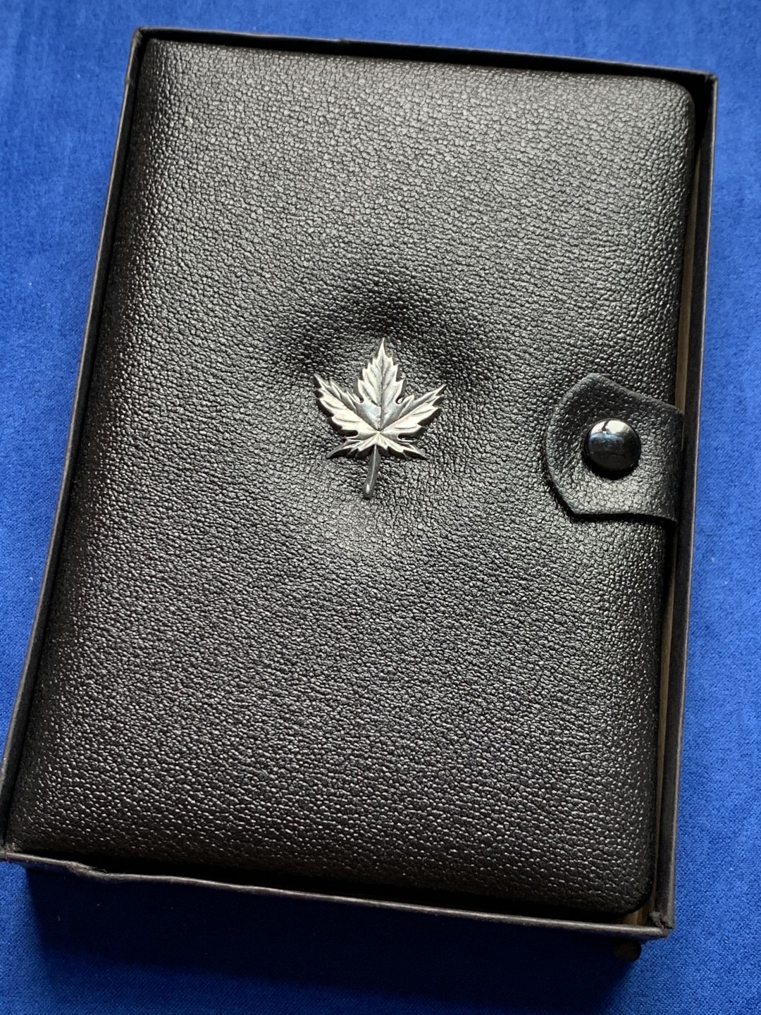 《竞宝斋》第148场-周日，周一 2场 (全场包邮) 加拿大1982年精制套币含一枚纪念银币