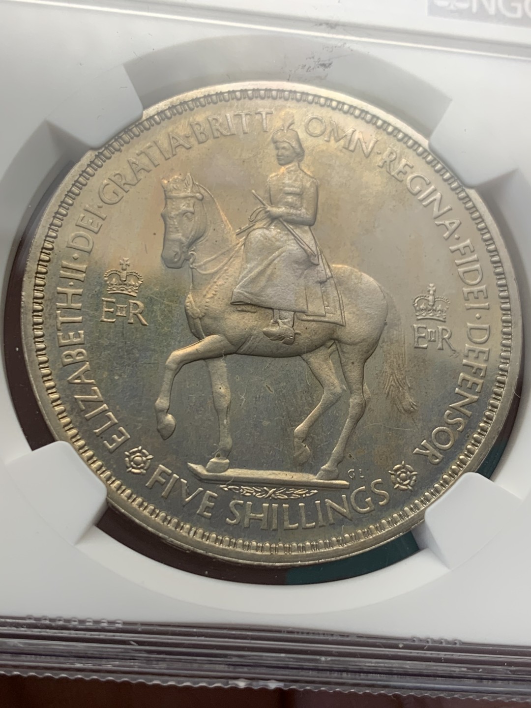 《竞宝斋》第148场-周日，周一 2场 (全场包邮) NGC-PF63 英国 1953年 伊丽莎白二世登基纪念精制1克朗 币面淡金色包浆 镜面效果好