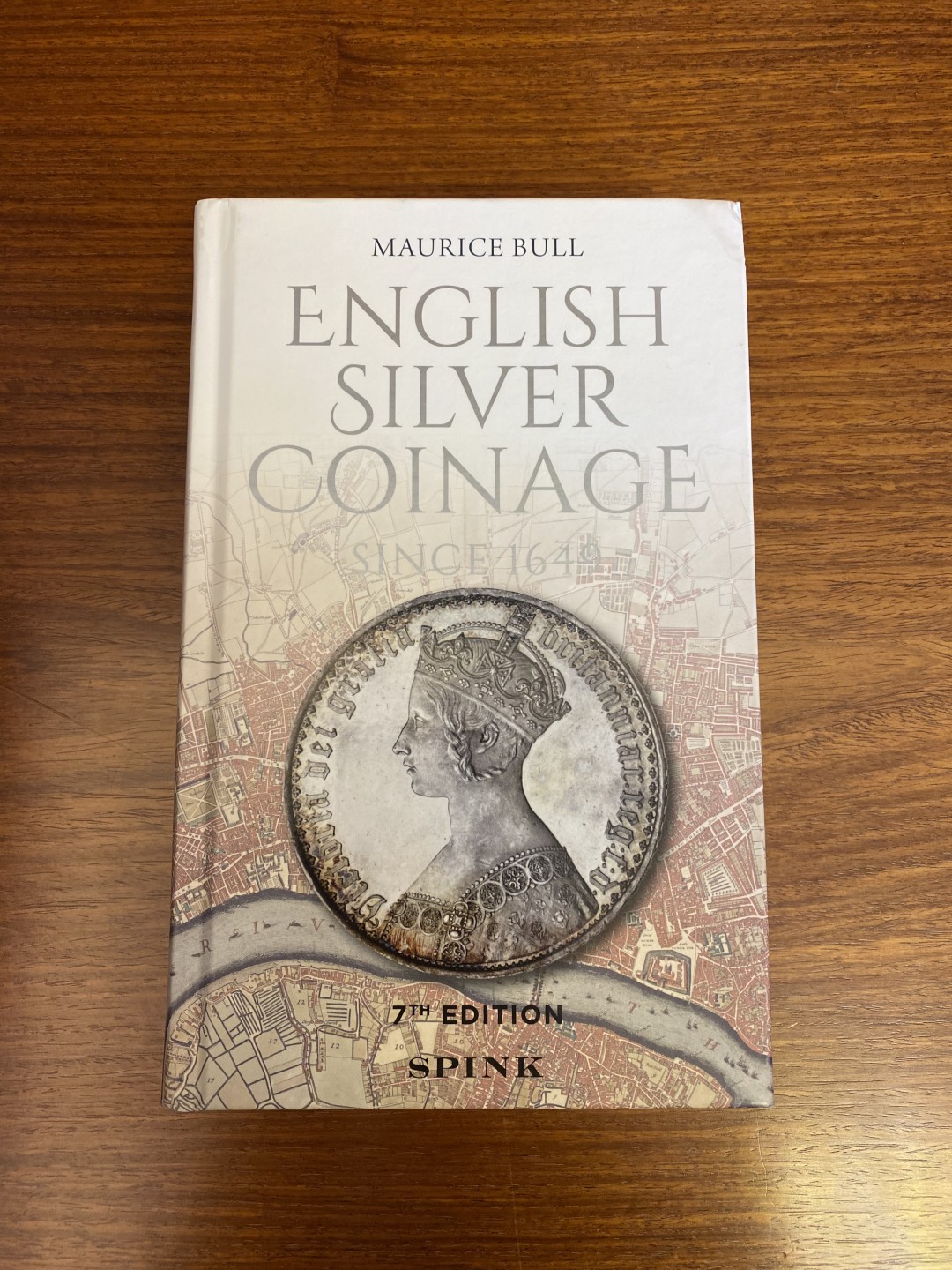 万国钱币拍卖第005期 斯宾克第七版ESC目录，英国玩家必备，全新品相，书角微瑕（书籍较重请注意运费到付）