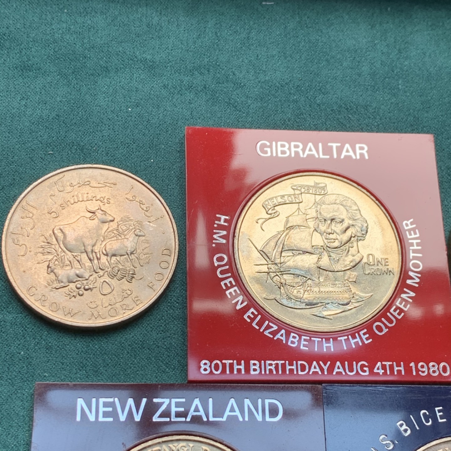 《竞宝斋》第148场-周日，周一 2场 (全场包邮) 五枚克朗纪念币，包含四大洲，玩转全球。