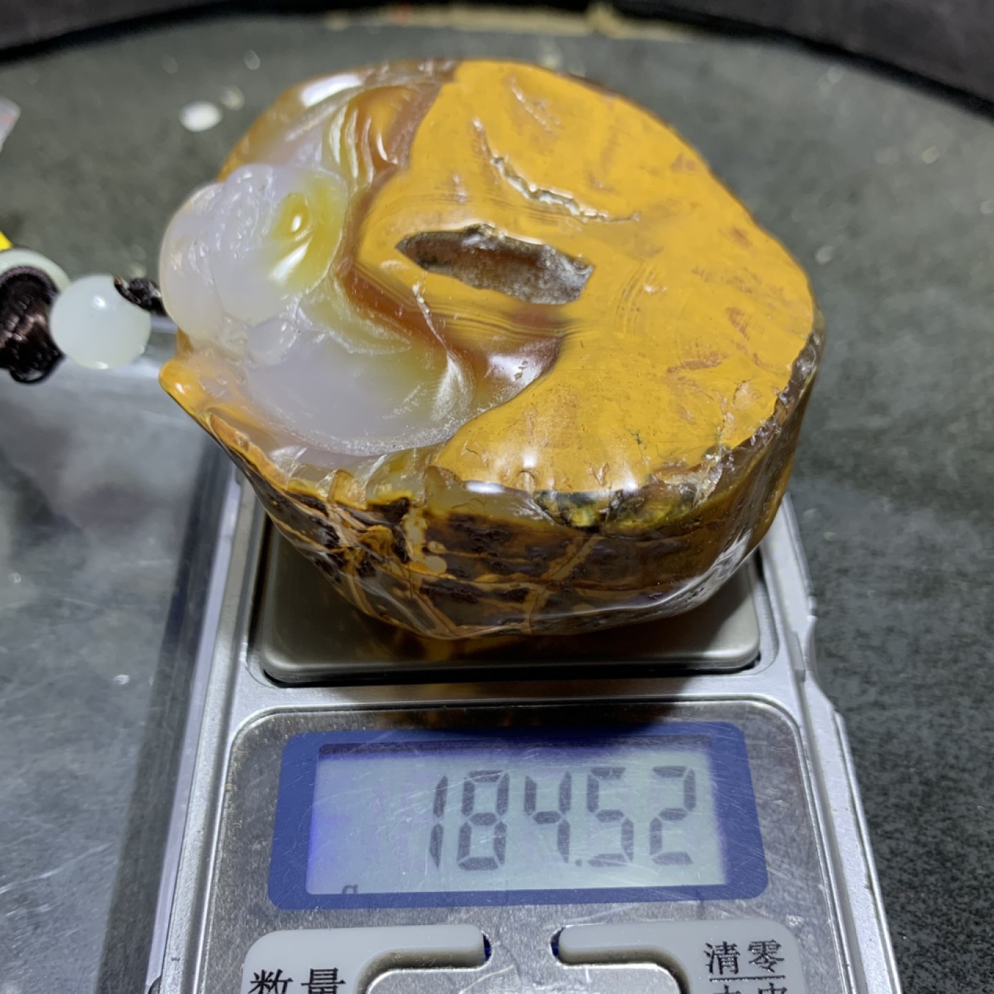 精美天然马达加斯加玛瑙雕刻弥勒佛把件一个
