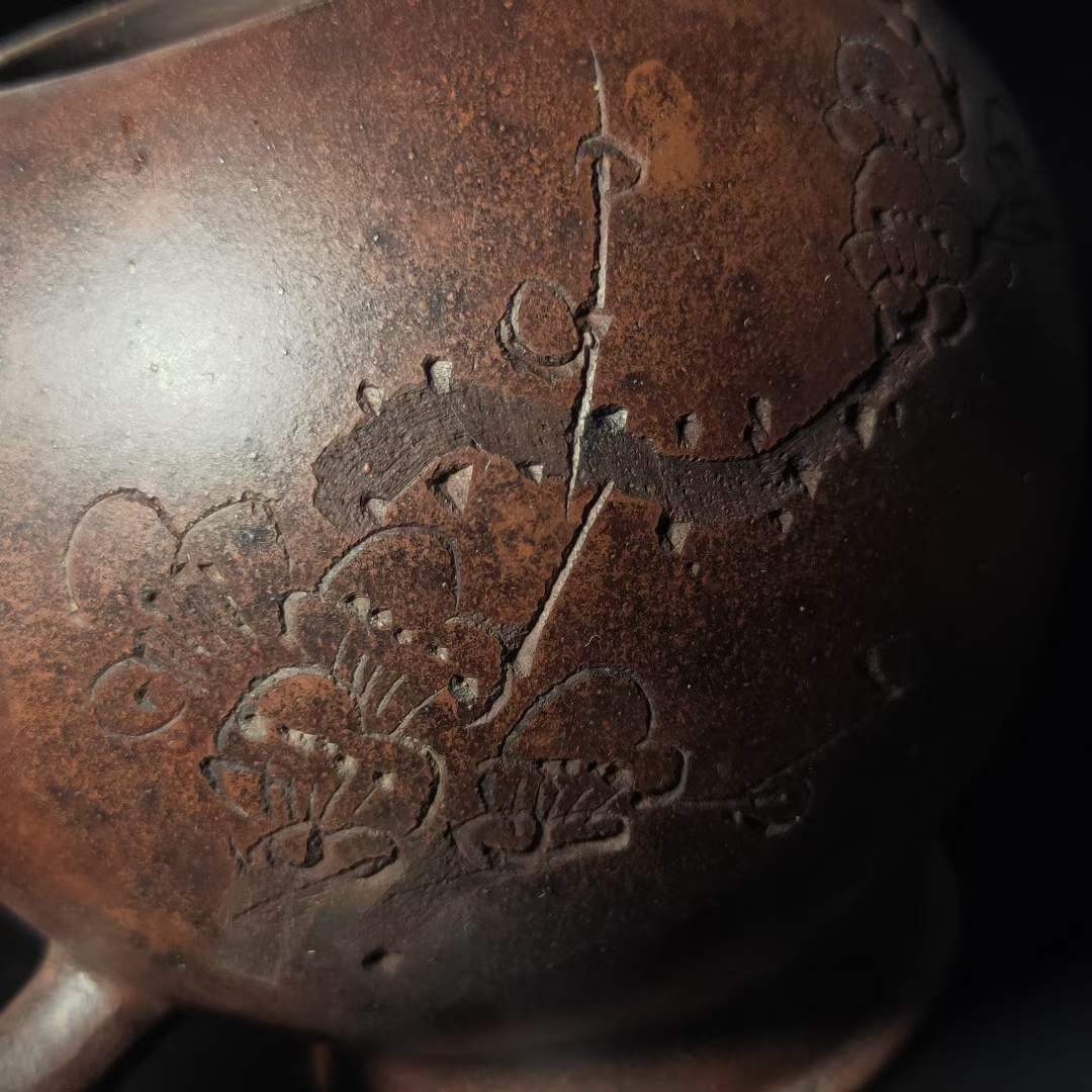 黄玉麟紫砂壶一把，单孔