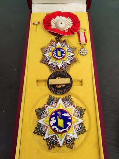 全场0元起拍 第43期 咸鱼国勋章拍卖专场 4月2日（周日）下午6：00开始 - 国军 二等大绶云麾勋章 原盒纯银珐琅 中央印制厂造