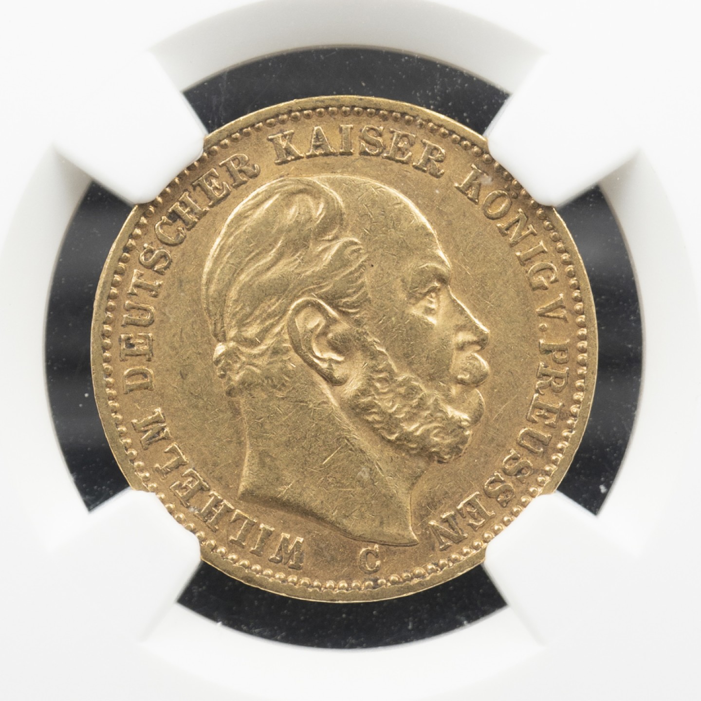 万国钱币拍卖第005期 德意志帝国普鲁士1876年C厂（法兰克福造）20马克金币，打制犀利，非常少见的特年，即便是在德国本土也难得一件，此枚已是亚军分，冠军为AU58，重7.97克，900金