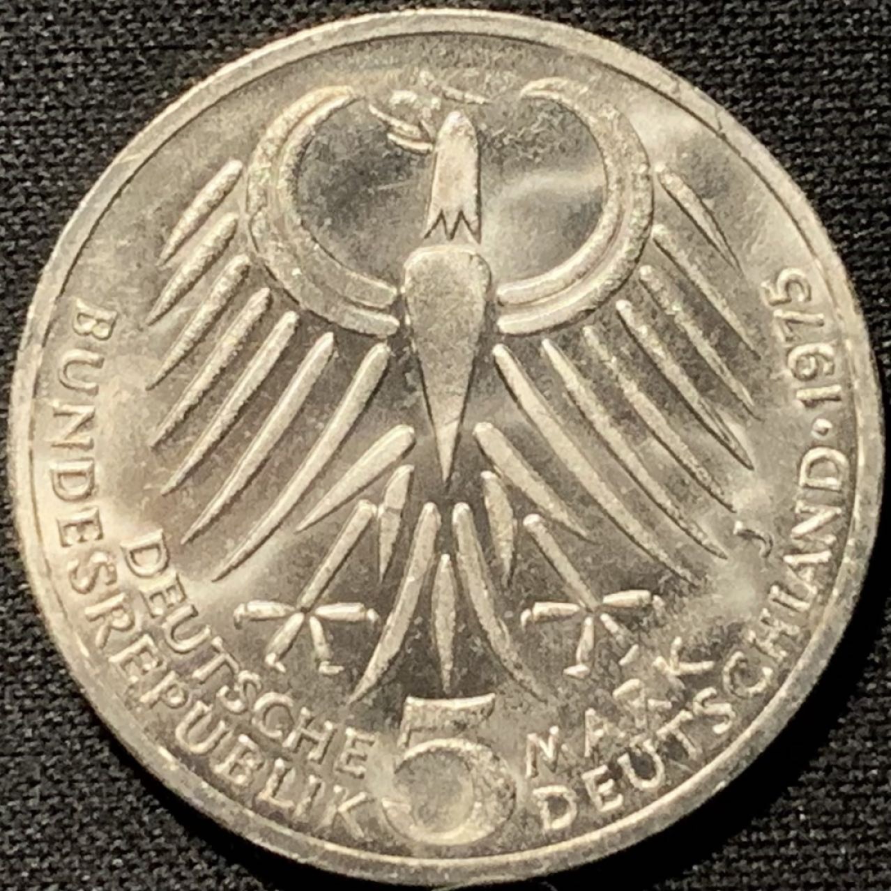 紫瑗钱币——第262期拍卖 联邦德国 1975年 J厂 艾伯特逝50世周年 5马克 11.2克 0.625银 UNC