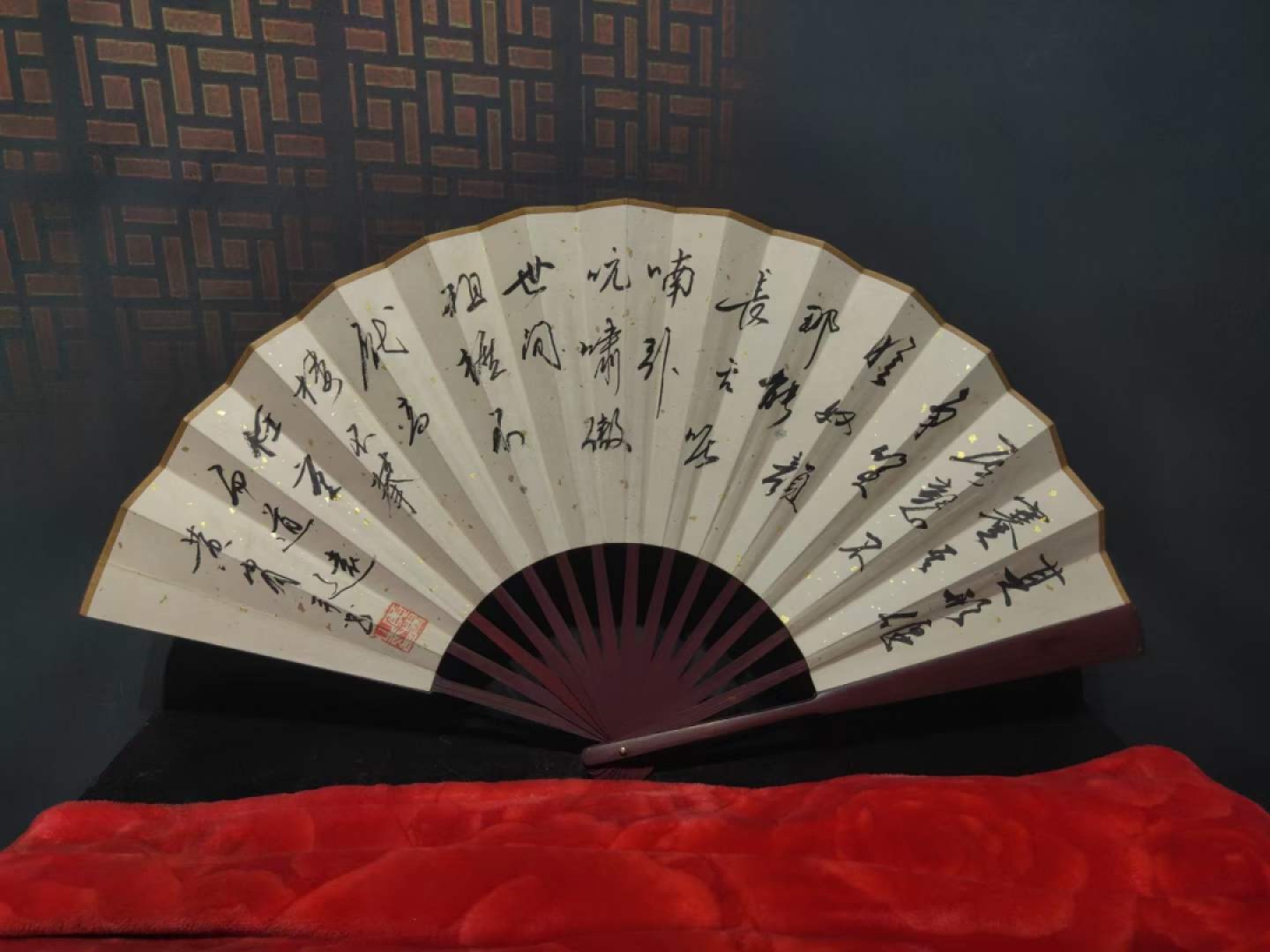 黄胄动物扇子8个，双面工，画工精湛，实物拍摄