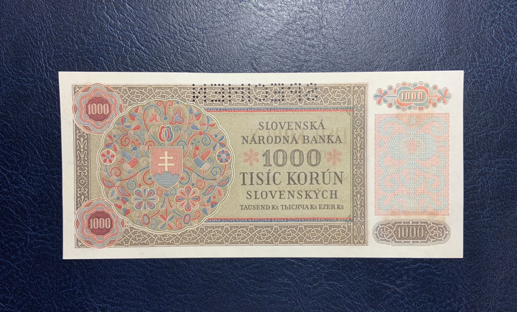 收藏联盟Quantum Auction 第246期拍卖 捷克斯洛伐克1940年1000克朗加贴样票 品相UNC 典故 折木教子 边缘有轻微渗黄瑕疵