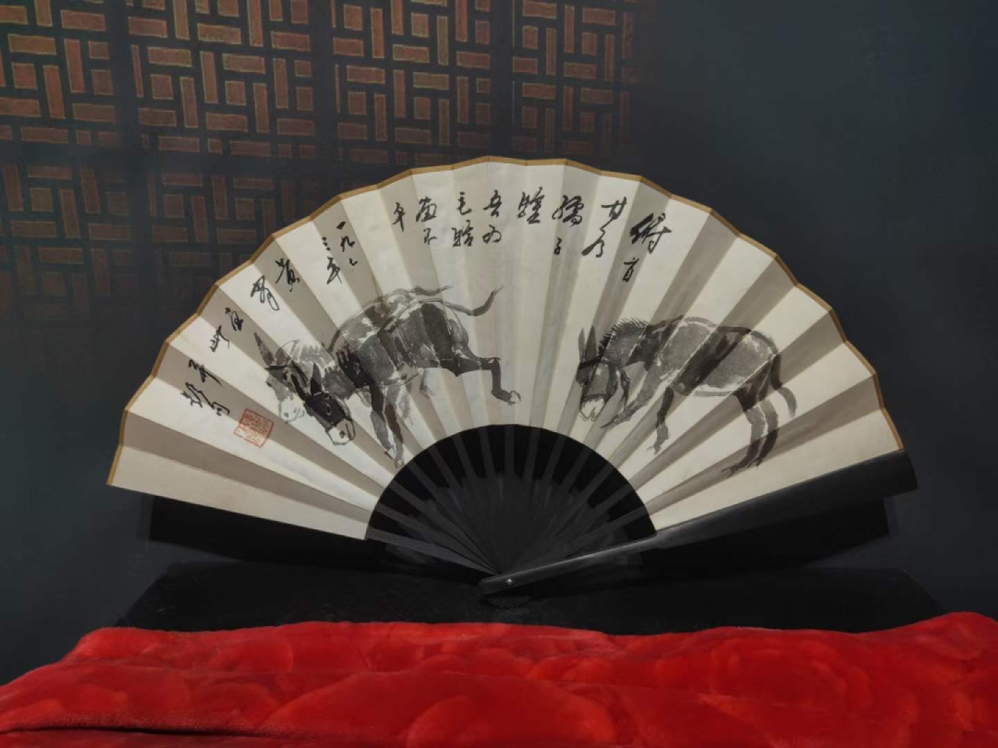 黄胄动物扇子8个，双面工，画工精湛，实物拍摄