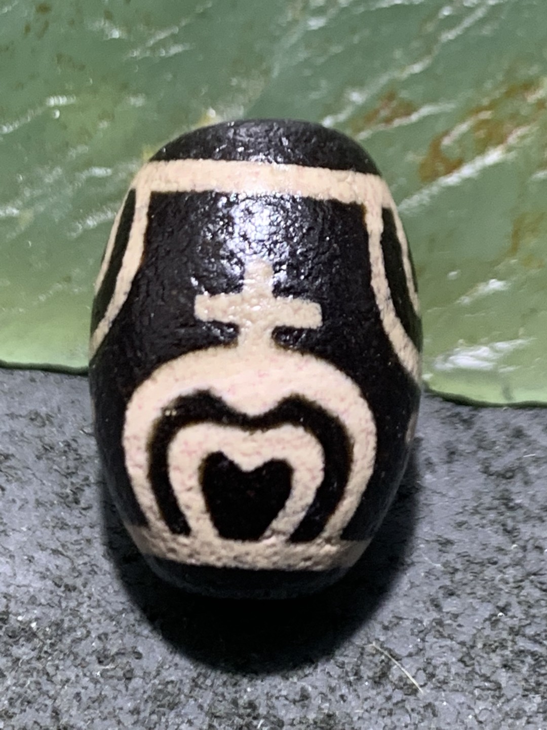 藏传玛瑙随形宝瓶天珠一颗