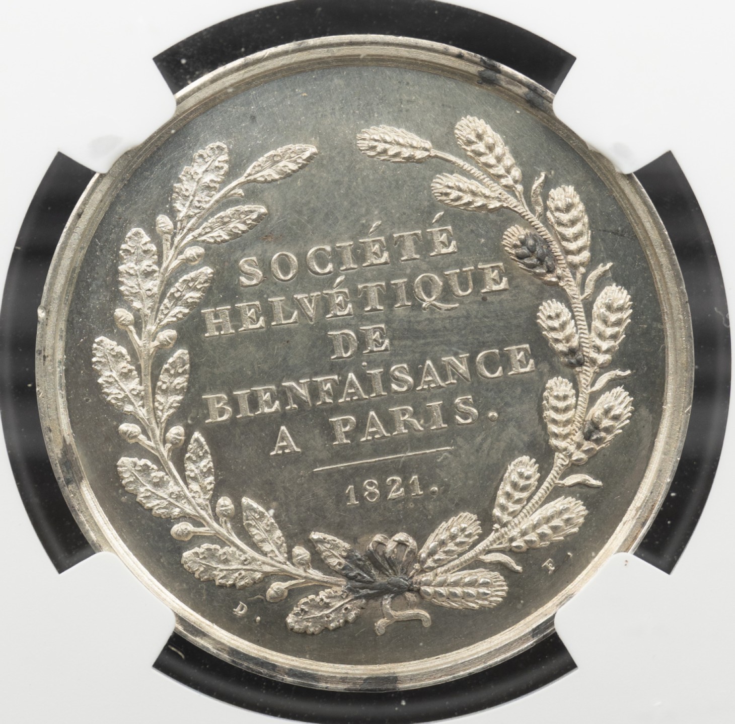 万国钱币拍卖第005期 1821年瑞士在巴黎的法国社会福利会手持戟和盾牌的朗斯克内赫特斩杀九头龙银章