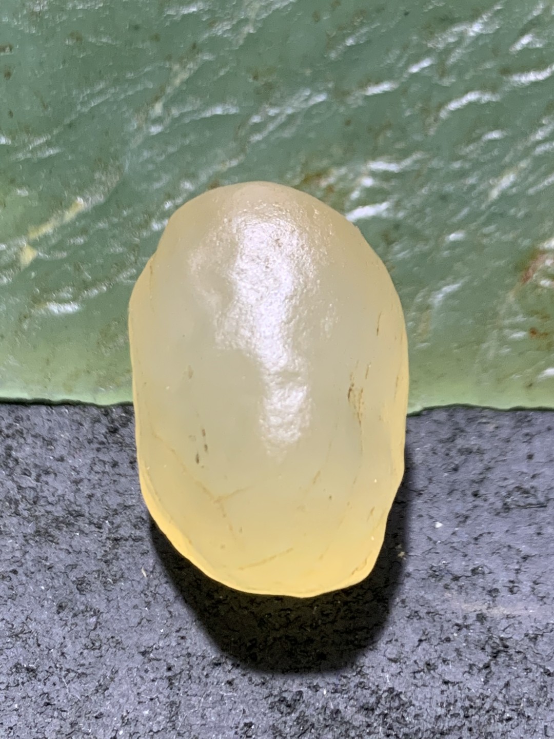 放福利！精美天然阿拉善麻皮玛瑙原石一颗，