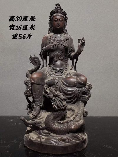 纯铜佛像，纯手工精致打造，包浆厚重，老化明显，品相完整。 - 纯铜佛像，纯手工精致打造，包浆厚重，老化明显，品相完整。