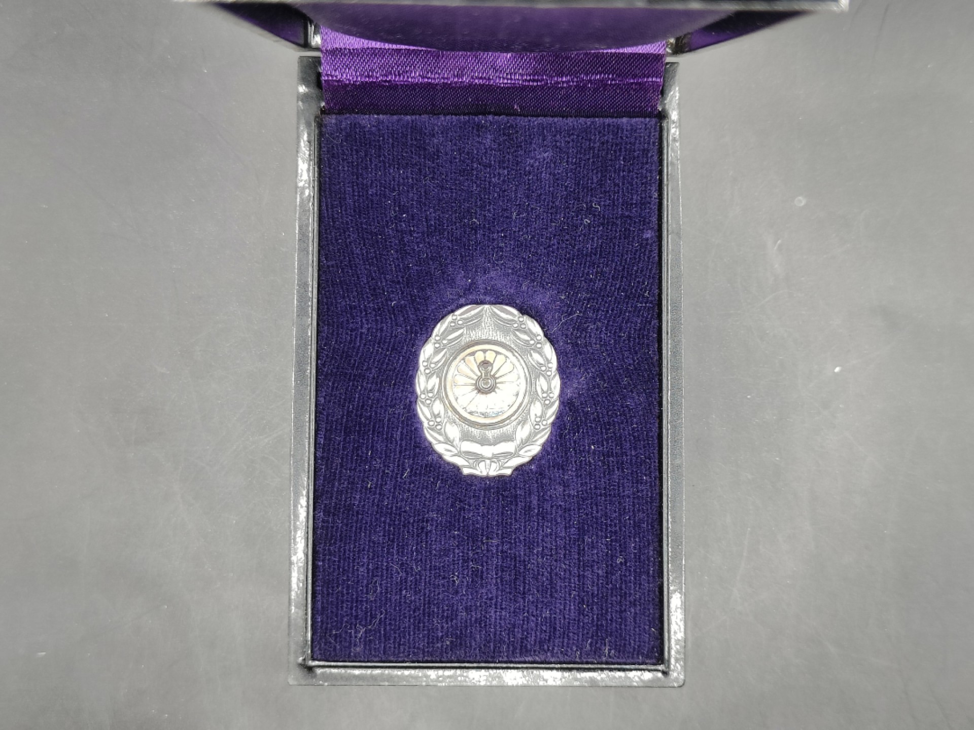 全场0元起拍 第43期 咸鱼国勋章拍卖专场 4月2日（周日）下午6：00开始 日本国有铁道功绩章 纯银制