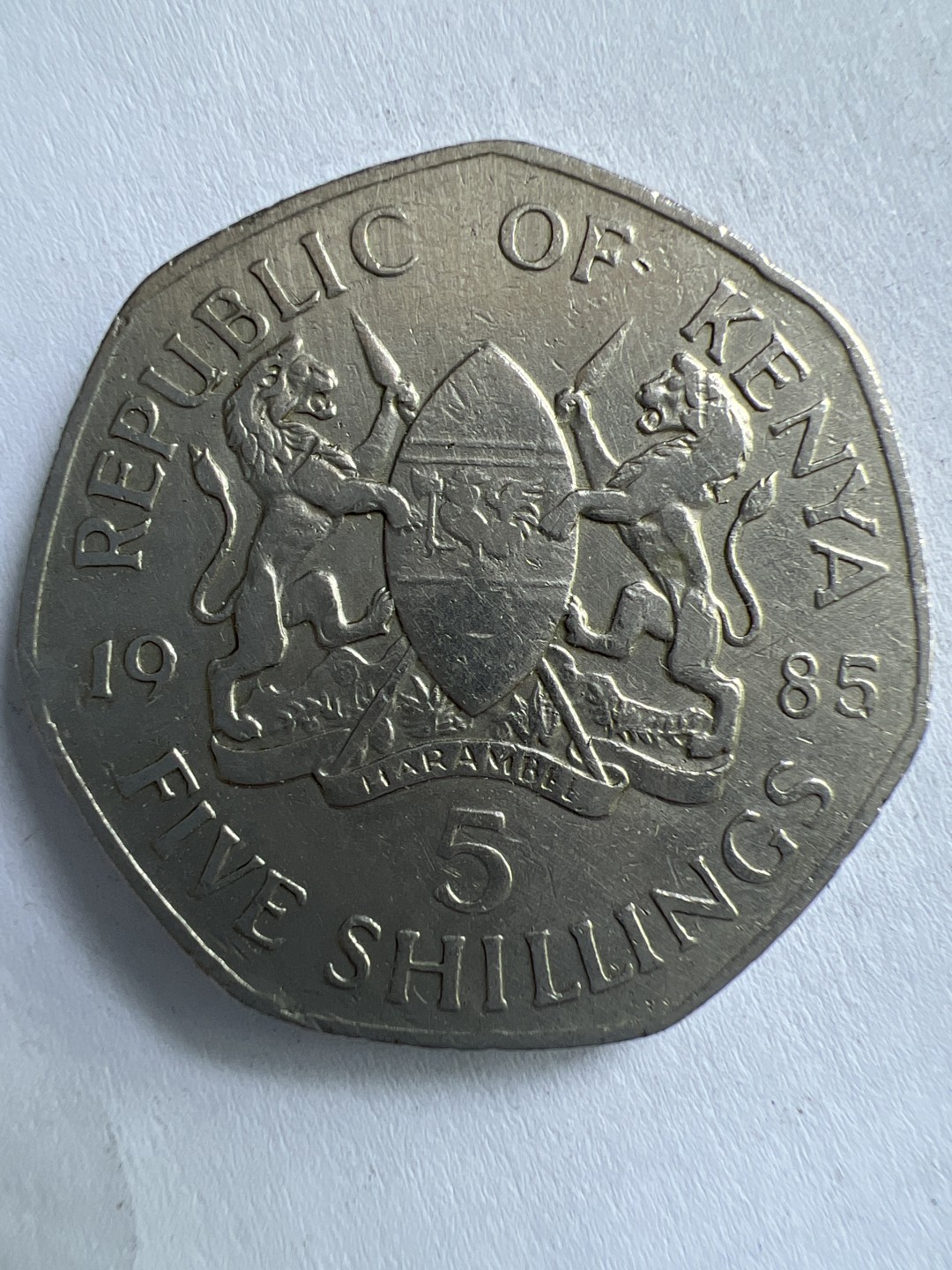 泡泡堂微拍第一 一 二幕硬币捡漏可累计专场👿👿，累计满二十元包邮，接受代拍业务 肯尼亚5先令