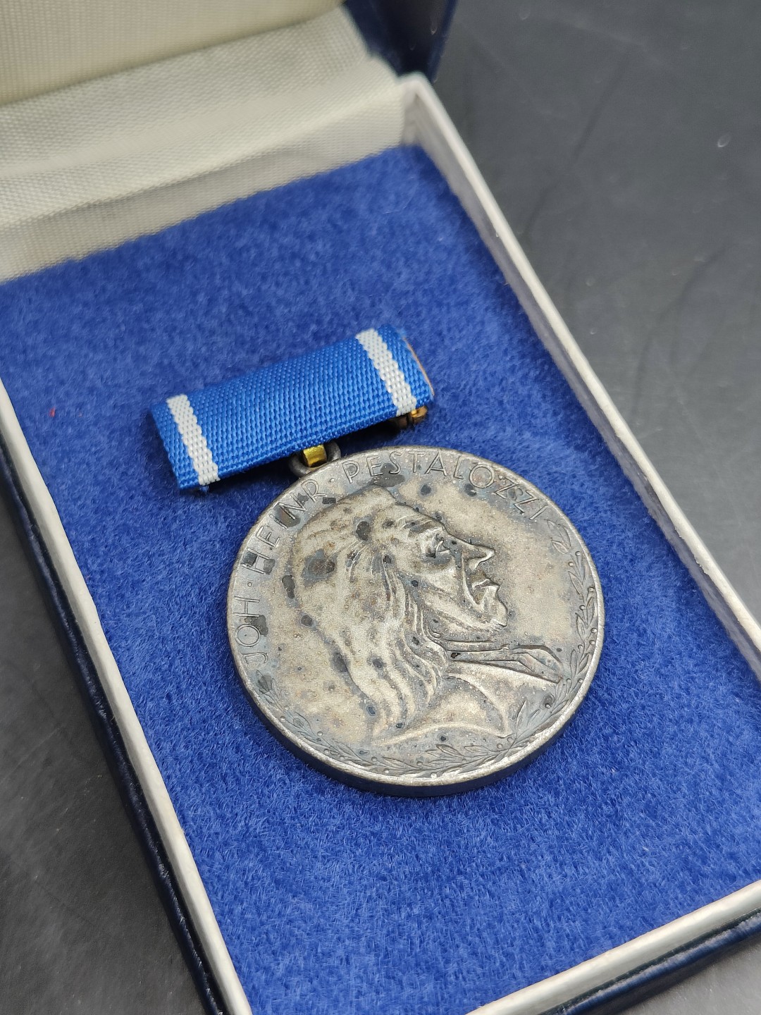 全场0元起拍 第43期 咸鱼国勋章拍卖专场 4月2日（周日）下午6：00开始 东德裴斯泰洛齐忠诚教育20年奖章