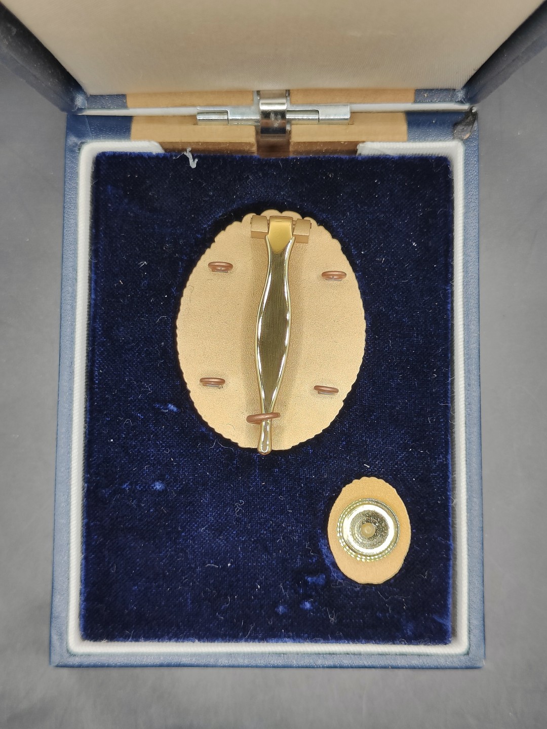 全场0元起拍 第43期 咸鱼国勋章拍卖专场 4月2日（周日）下午6：00开始 日本警察功绩章