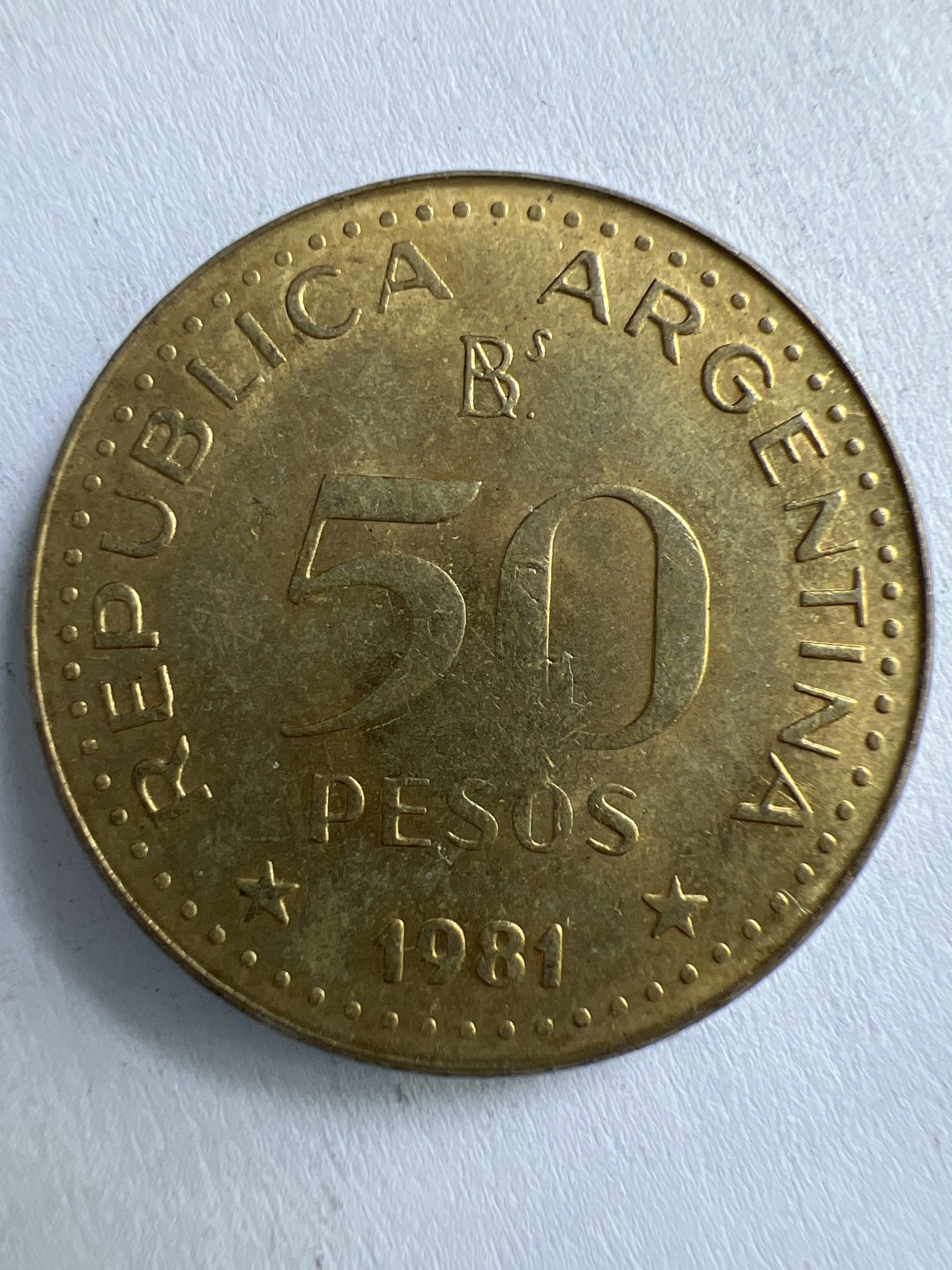 泡泡堂微拍第一 一 二幕硬币捡漏可累计专场👿👿，累计满二十元包邮，接受代拍业务 阿根廷50比索