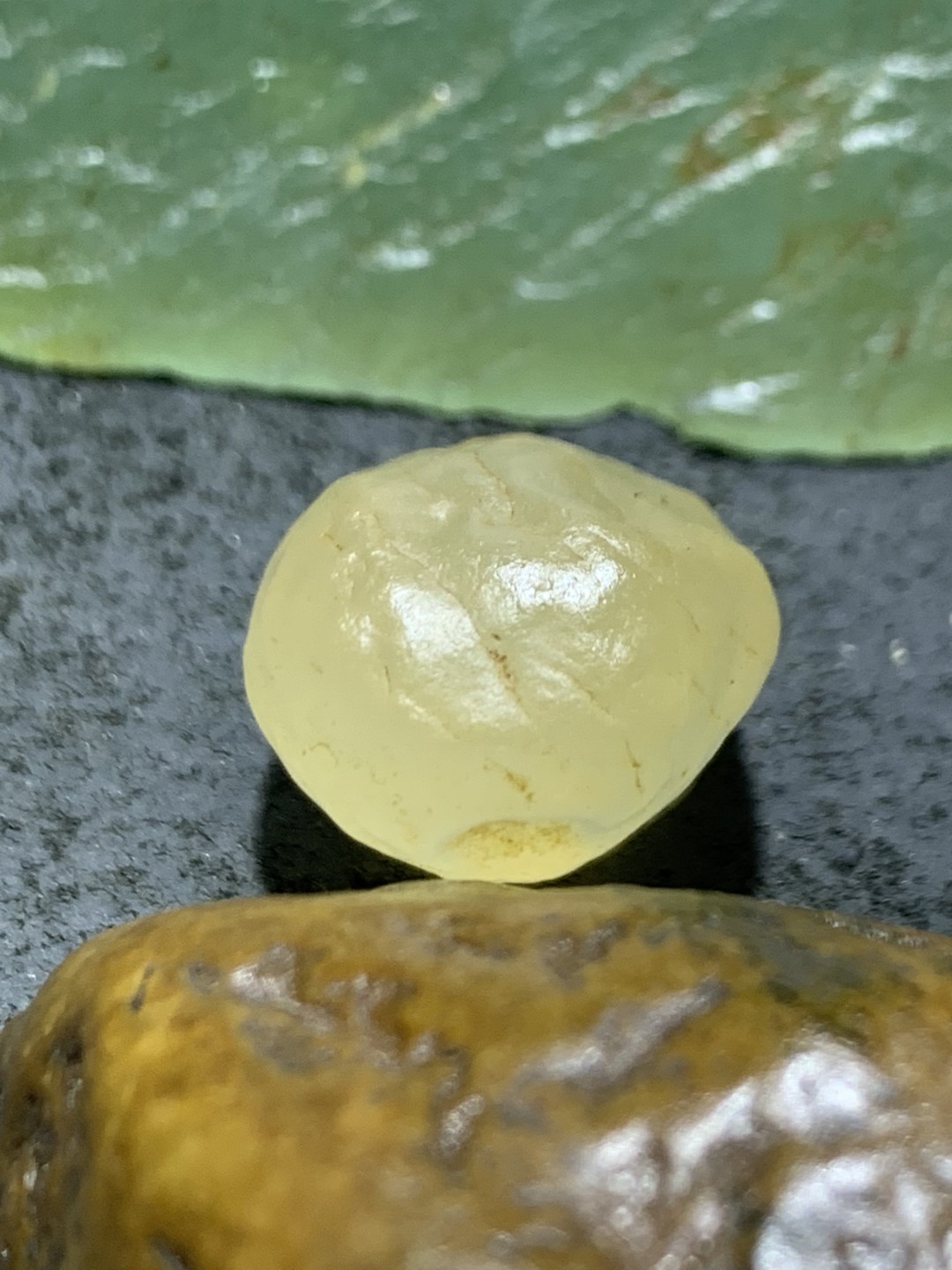 放福利！精美天然阿拉善麻皮玛瑙原石一颗，