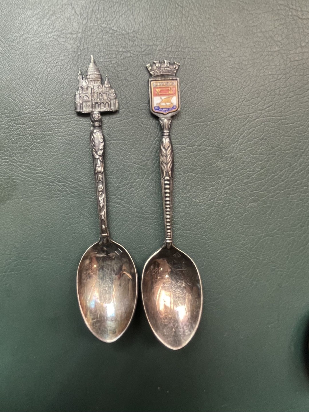 第八场，欧洲艺术章牌代币拍卖（实时专场，机器自动拍卖，请提前出好价格） 六枚欧洲银色小勺子，具体材质不明，按镀银勺子