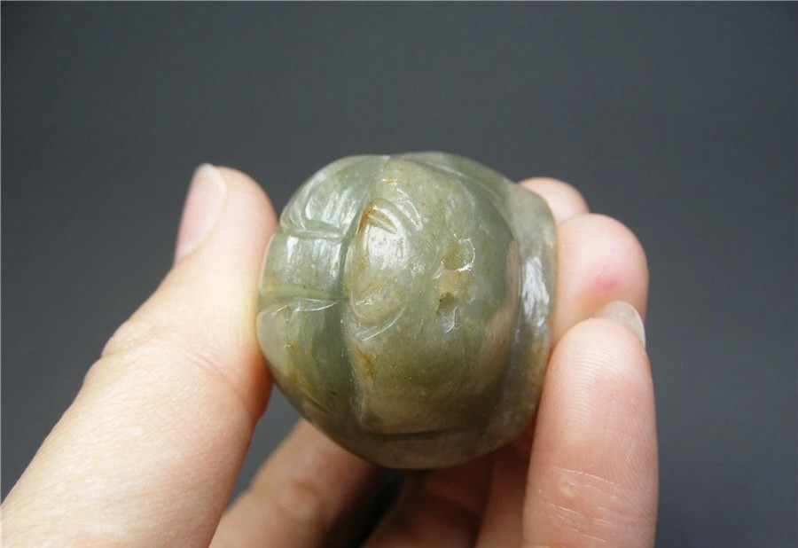 ｜冷门出品｜精选专拍·第贰拾场· 和田青白玉带沁圆雕三足金蟾大把件