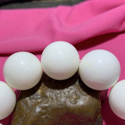 深海奶白贝化玉单圈手串一条， 深海奶白贝化玉单圈手串一条，