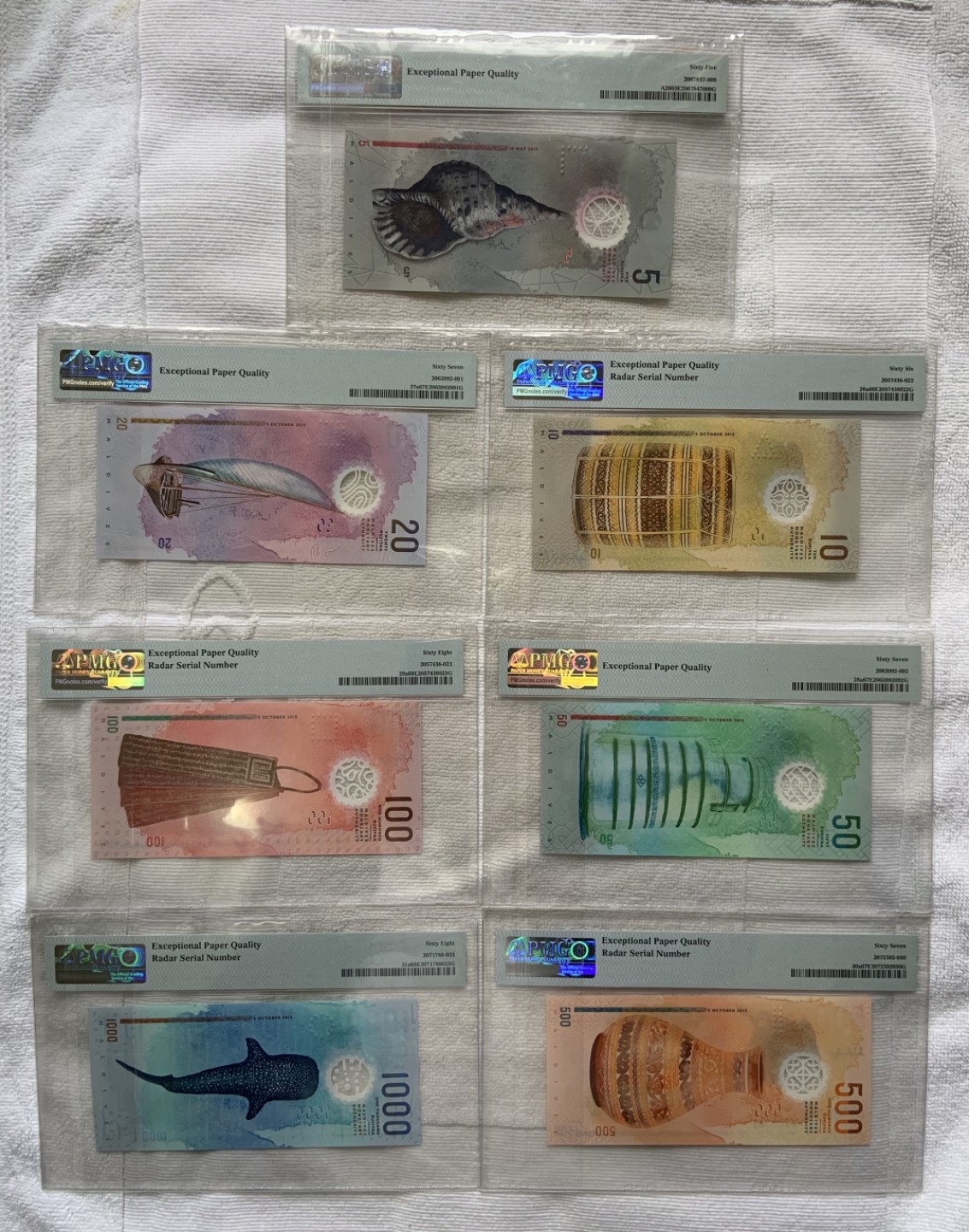 收藏联盟Quantum Auction 第246期拍卖 马尔代夫2015年5-1000拉菲亚一套 PMG65-67  首发冠 全同号 雷达号 倒置号 (四号合一 四喜临门)